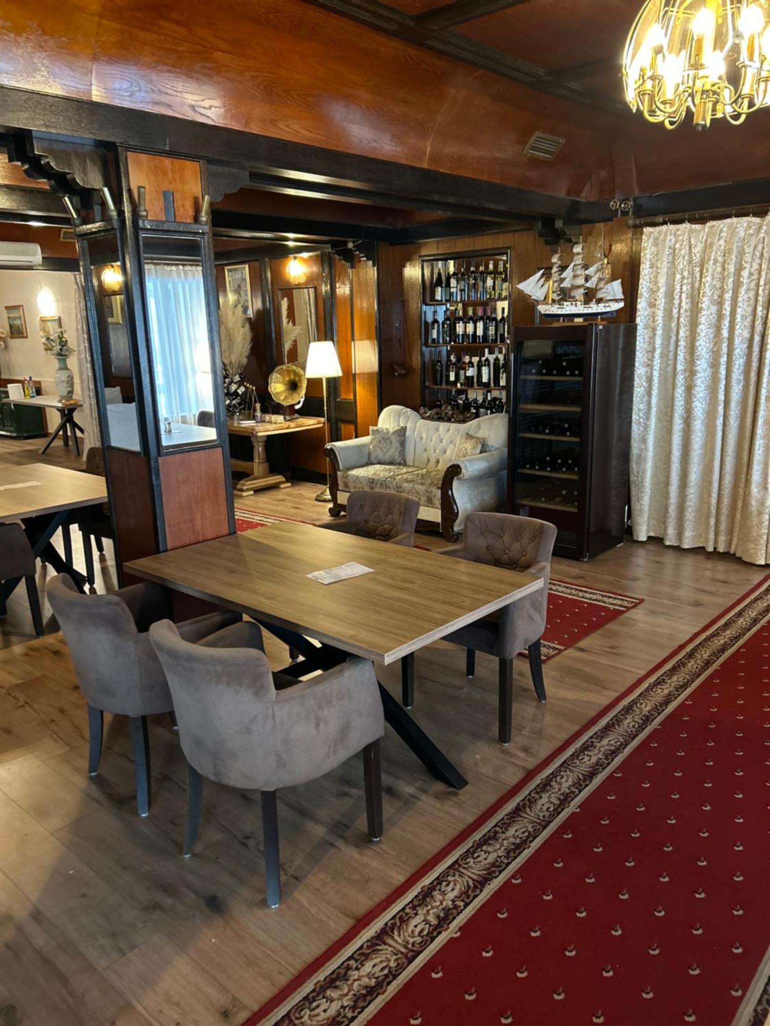 Hotel Martini Zagreb Hotel And Restaurant Сесвете Экстерьер фото
